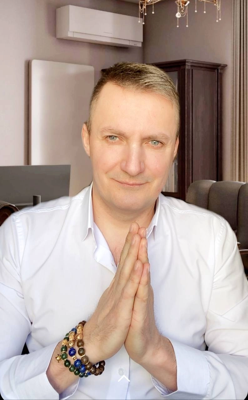 Илья Белозёров
